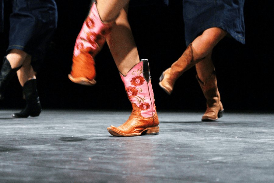 Bottes de danse western pour les cours de danse country.